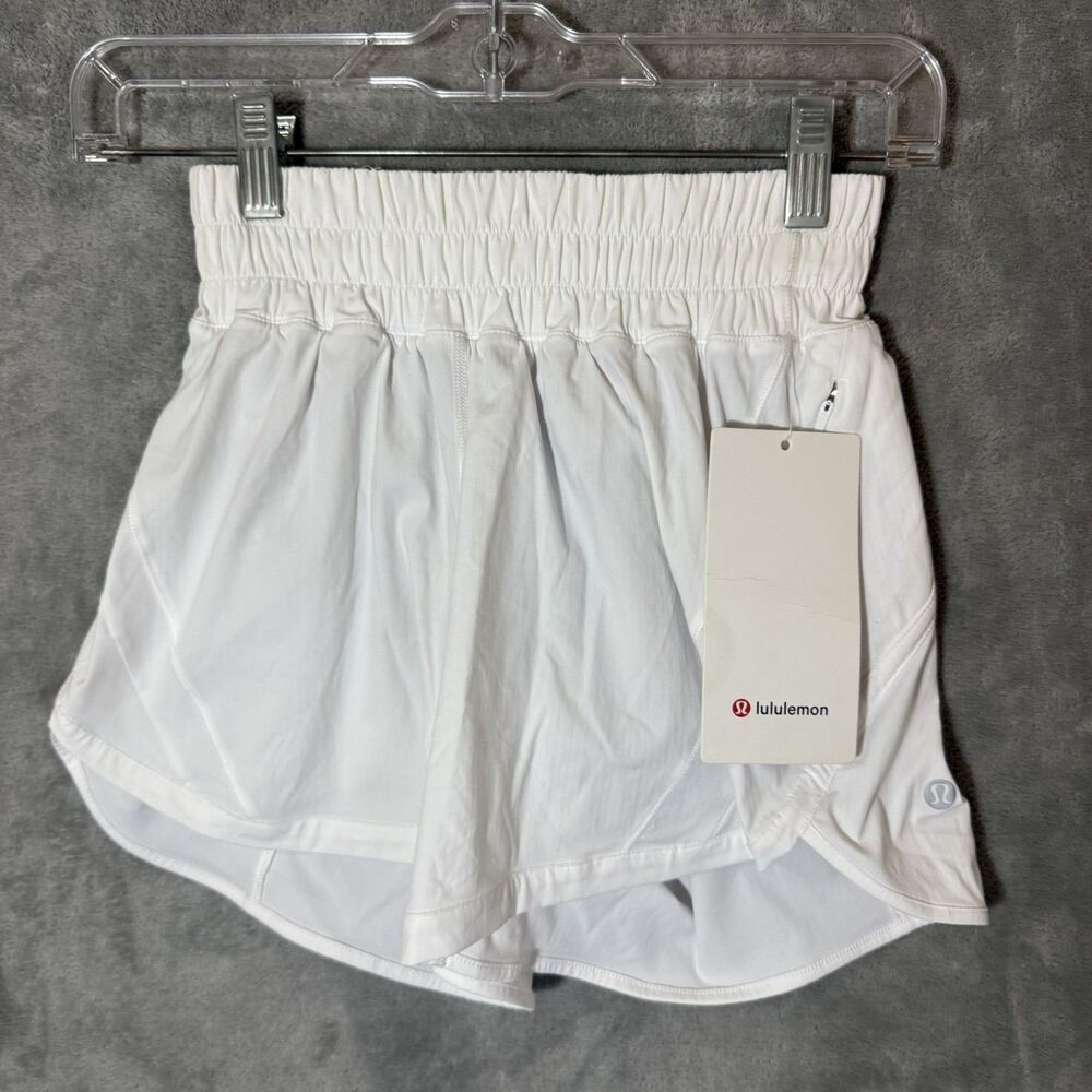 NWT Lululemon Women White Track That MR Shorts 5" Lined Size 2 LW7AVKS Run Gym